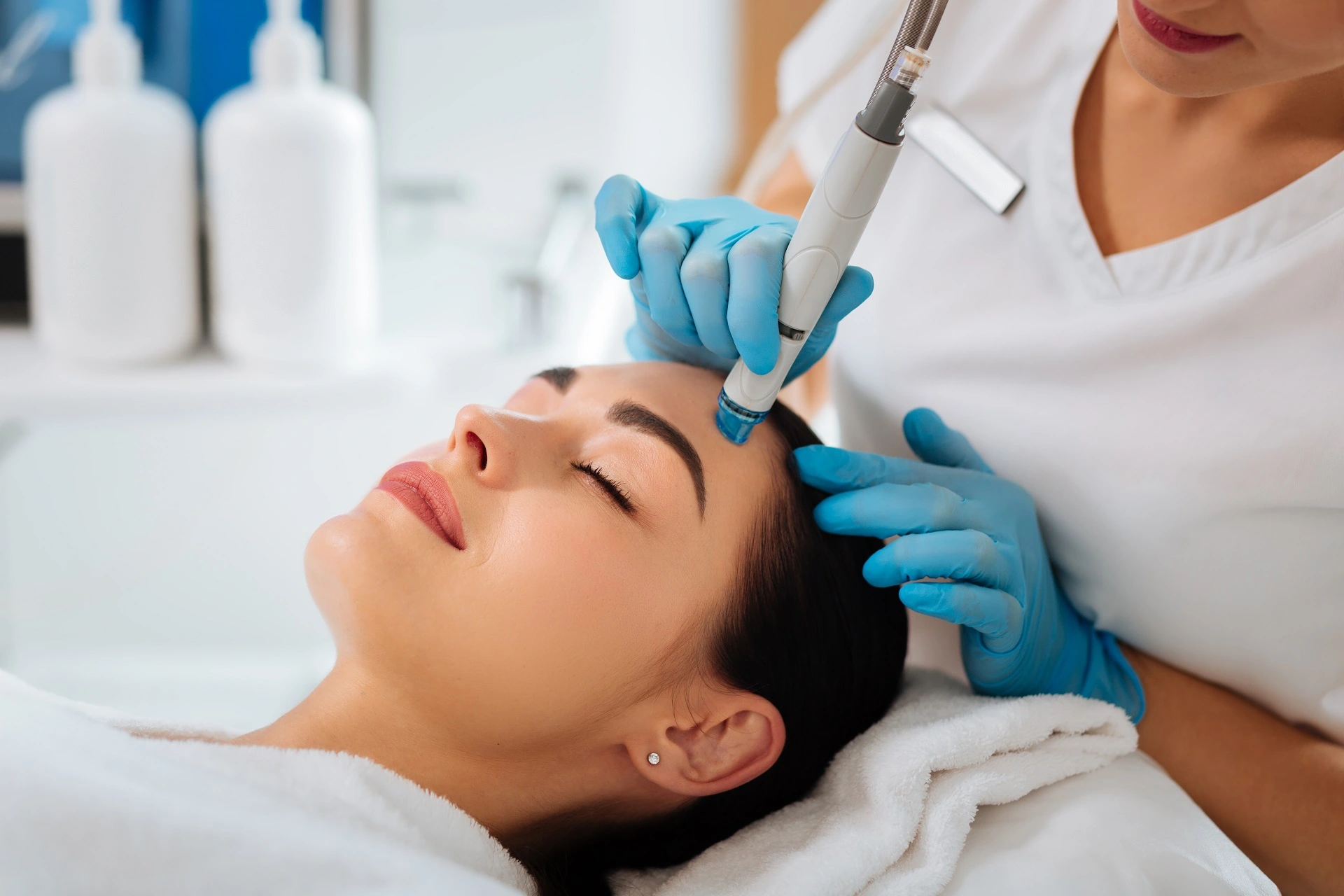 HydraFacial by Salt Aesthetics bar in Wilmington